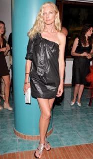 Joely Richardson feet photo thumbnail