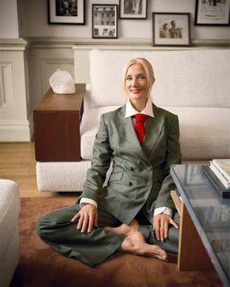 Joely Richardson feet photo thumbnail