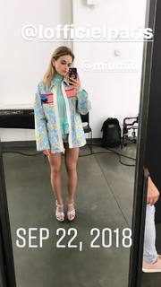 Joey King feet photo thumbnail
