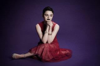 Joey King feet photo thumbnail