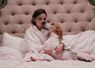 Joey King feet photo thumbnail
