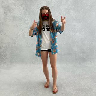 Joey King feet photo thumbnail