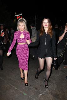 Joey King feet photo thumbnail