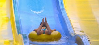 Joey King feet photo thumbnail