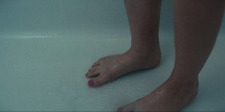 Joey King feet photo thumbnail
