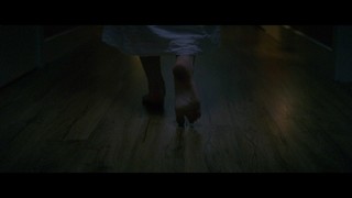 Joey King feet photo thumbnail