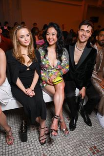 Joey King feet photo thumbnail