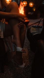 Joey King feet photo thumbnail