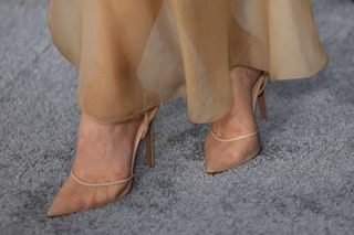 Joey King feet photo thumbnail