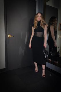 Joey King feet photo thumbnail