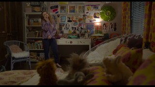 Joey King feet photo thumbnail
