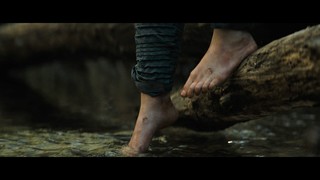 Joey King feet photo thumbnail