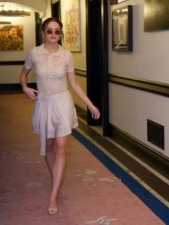 Joey King feet photo 3