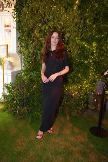 Joey King feet photo 15