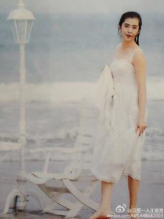 Joey Wang feet photo 14