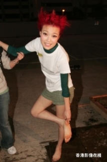 Joey Yung feet photo 4