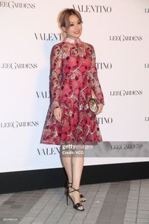 Joey Yung feet photo 15