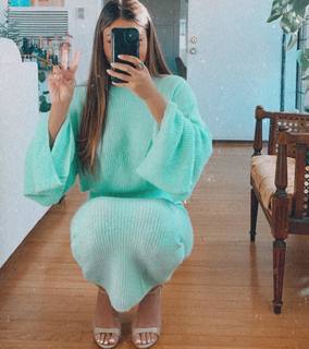 Johana Gomez feet photo 15