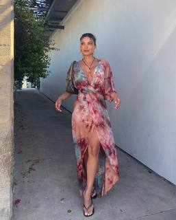 Johana Gomez feet photo 4