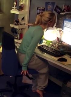 Johanna Braddy feet photo 1