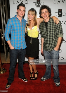 Johanna Braddy feet photo 8