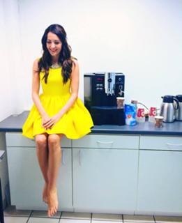 Johanna Klum feet photo thumbnail