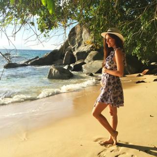 Johanna Klum feet photo thumbnail
