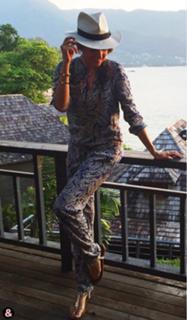 Johanna Klum feet photo thumbnail