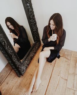 Johanna Klum feet photo thumbnail