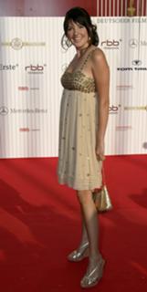 Johanna Klum feet photo thumbnail
