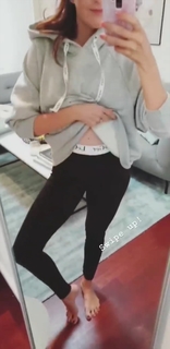 Johanna Klum feet photo thumbnail