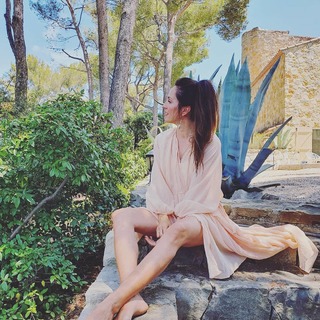 Johanna Klum feet photo thumbnail