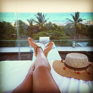Johanna Sambucini feet photo 7