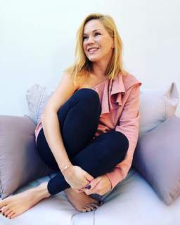 Johanna Setzer feet photo 16