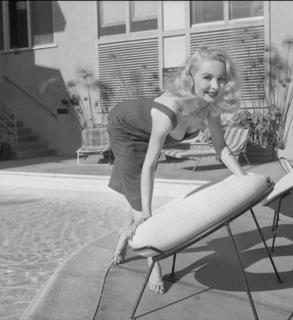 Joi Lansing feet photo 18