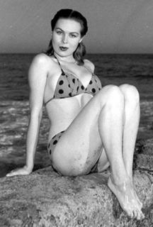 Joi Lansing feet photo 16