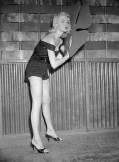 Joi Lansing feet photo 19