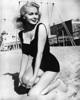 Joi Lansing feet photo 16