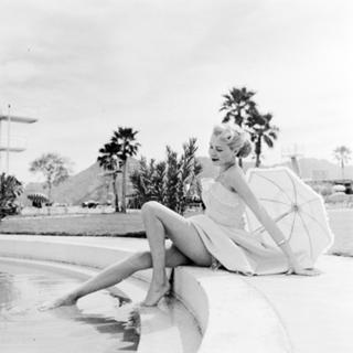 Joi Lansing feet photo 17