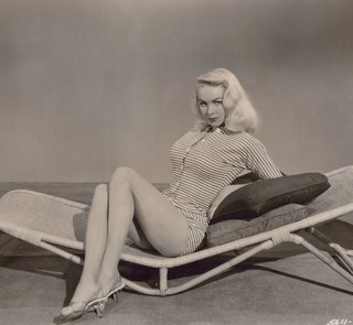 Joi Lansing feet photo 9