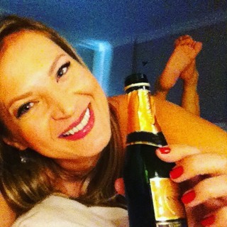 Joice Hasselmann feet photo 1