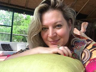 Joice Hasselmann feet photo 2