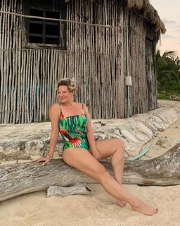Joice Hasselmann feet photo 14