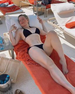 Joice Hasselmann feet photo 10
