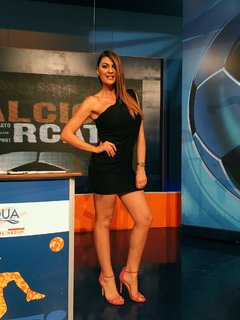 Jolanda V. De Rienzo feet photo 14