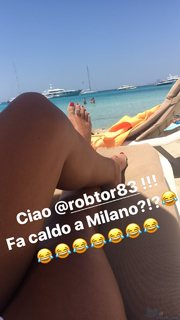 Jolanda V. De Rienzo feet photo 2