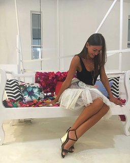 Jolanda V. De Rienzo feet photo 3
