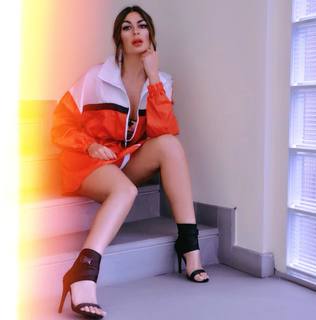 Jolanda V. De Rienzo feet photo 1