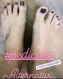 Jolanda V. De Rienzo feet photo 3