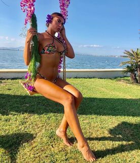 Jolanda V. De Rienzo feet photo 11